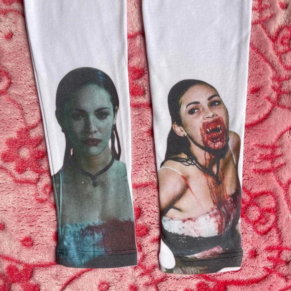 Jennifer’s Body Megan Fox “Hell is a Teenage Girl” long sick printed sleeves - Picture 3 of 5
